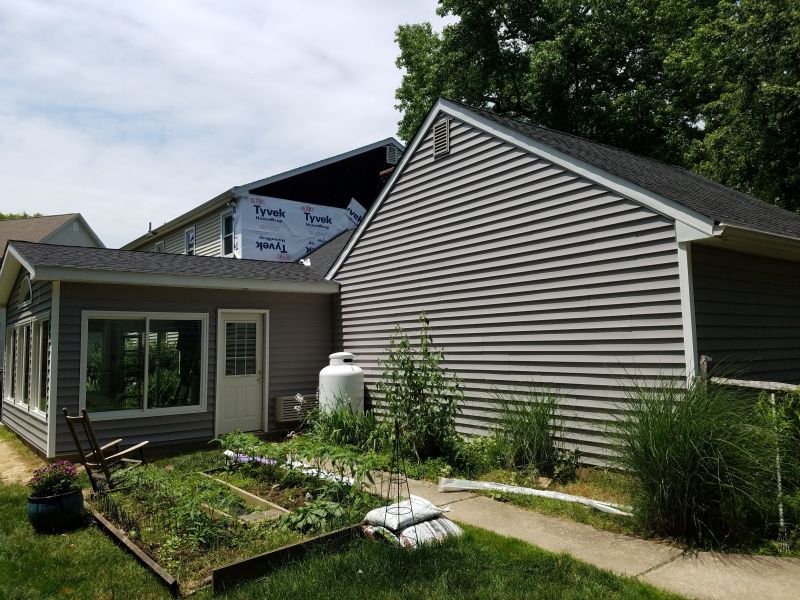 Common Causes Of Cracked Or Loose Vinyl Siding